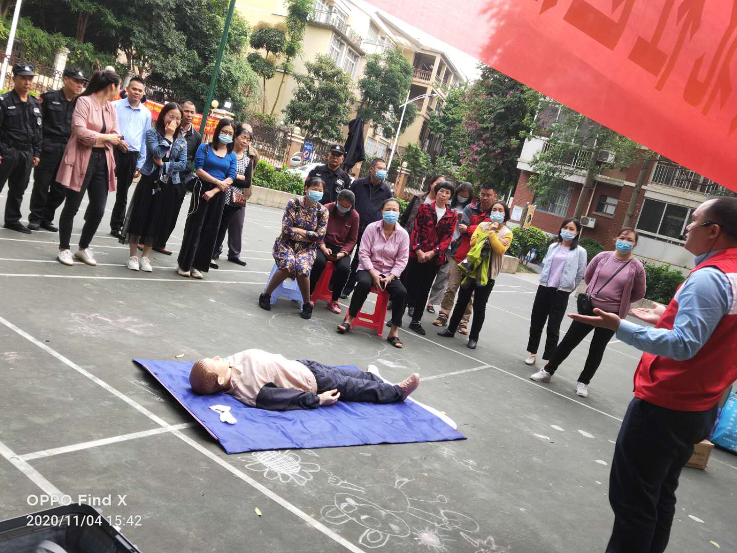 应急救护科普活动现场.jpg