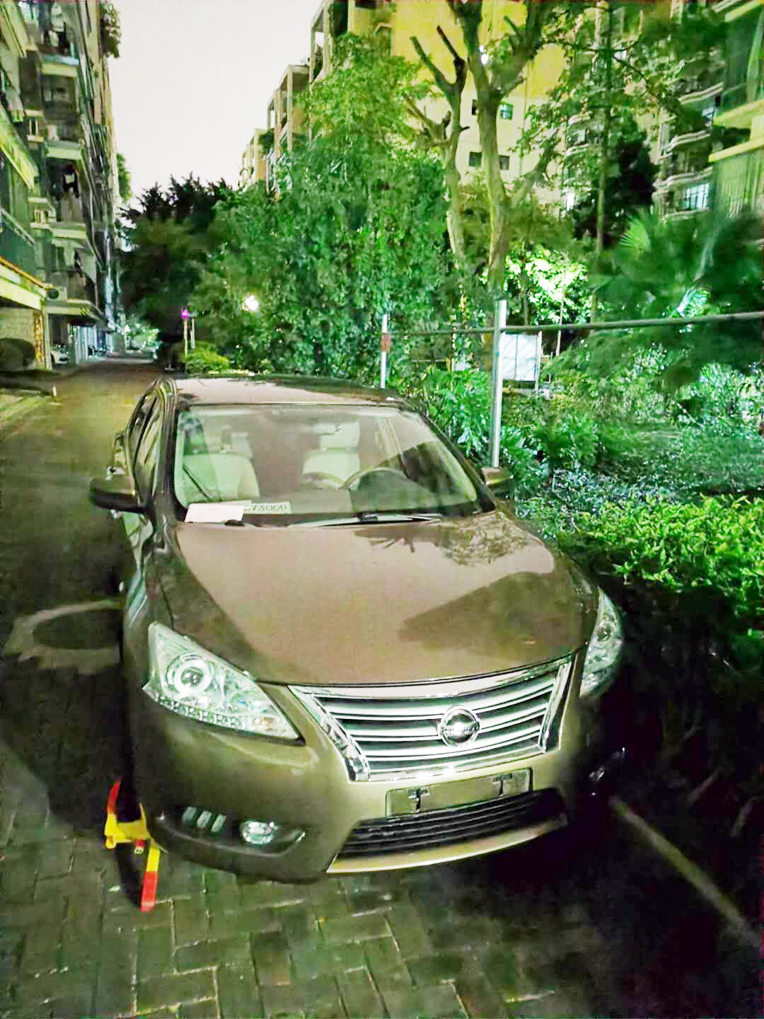 加强车辆管理处理违停车辆.jpg